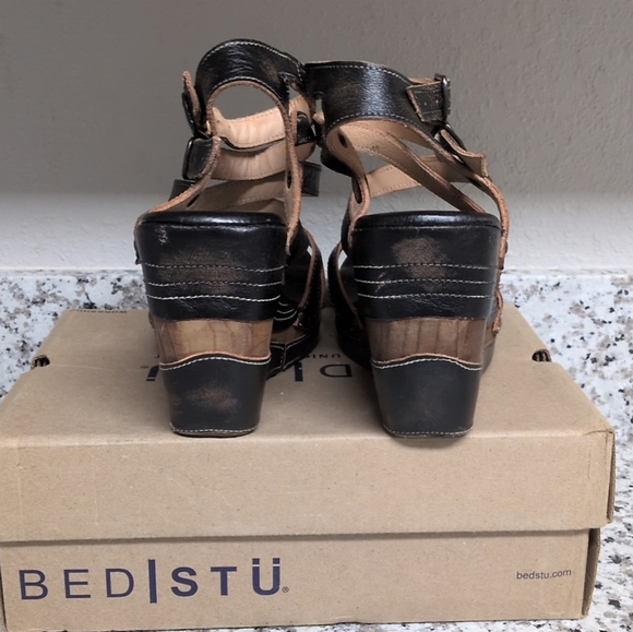 ✨SOLD✨ BedStu Juliana Black Leather Platform Wedge Sandals sz 11 Julianna - Picture 9 of 10